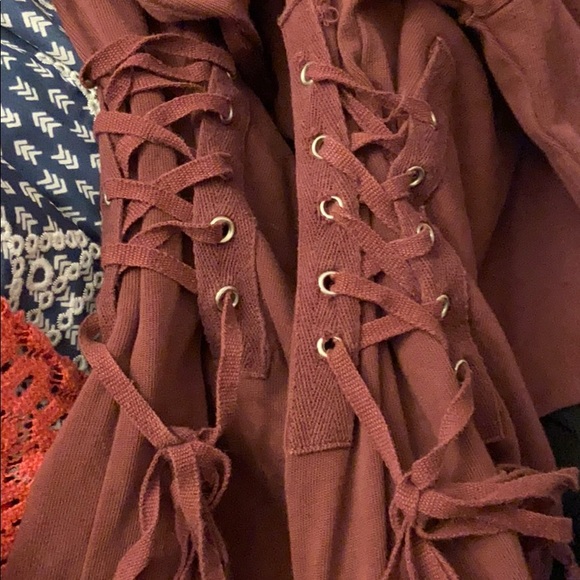 Cute Laced Dress - Picture 3 of 4